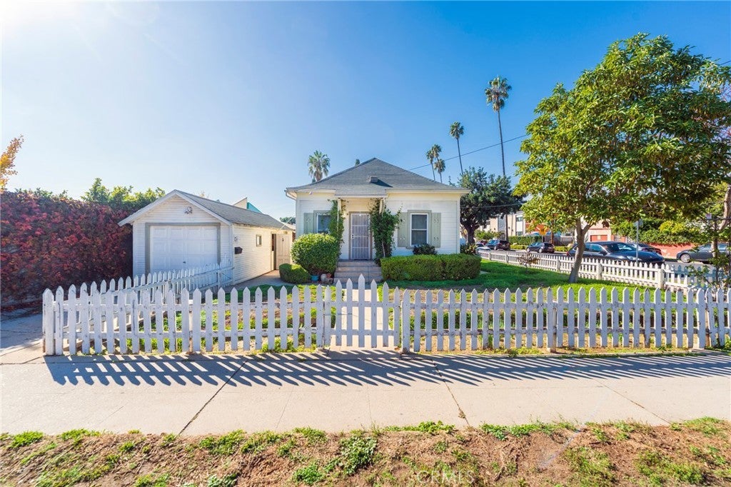 Photo of Listing #OC25267953