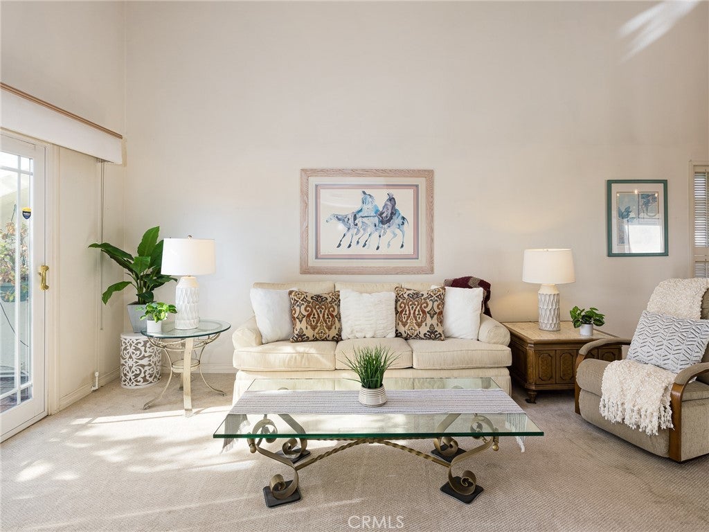 Photo of Listing #SB25267336