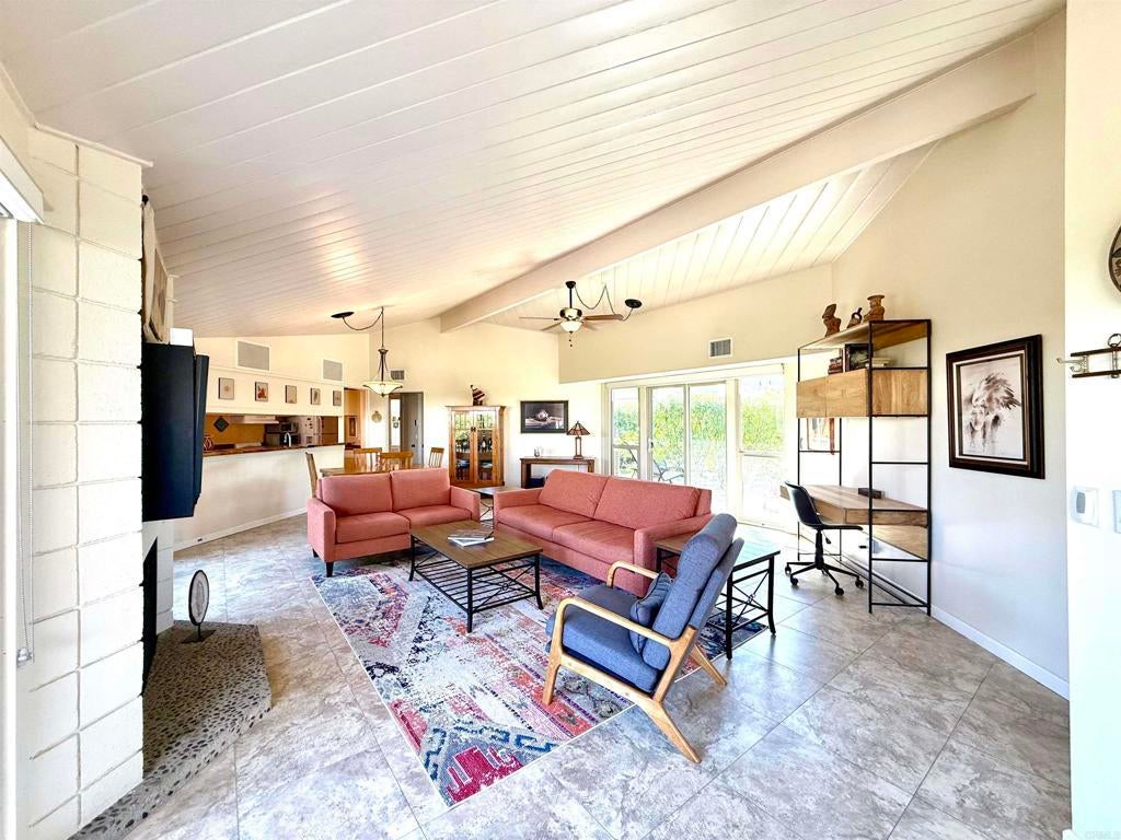 Photo of Listing #PTP2508888