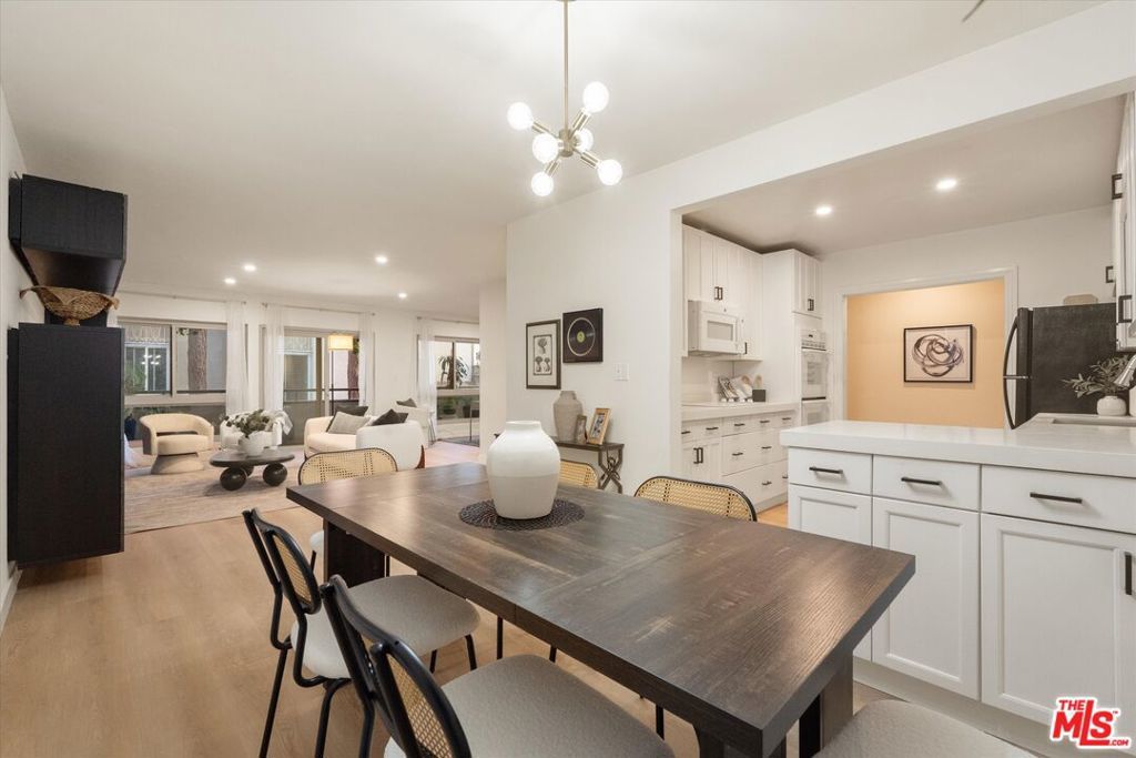 Photo of Listing #25623177