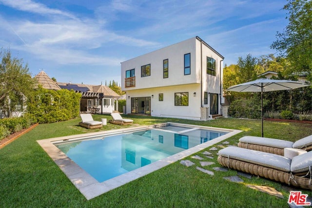 14664 Valley Vista Boulevard, Sherman Oaks