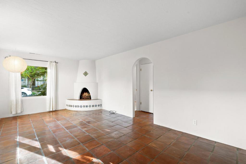 Photo of Listing #ML82028570