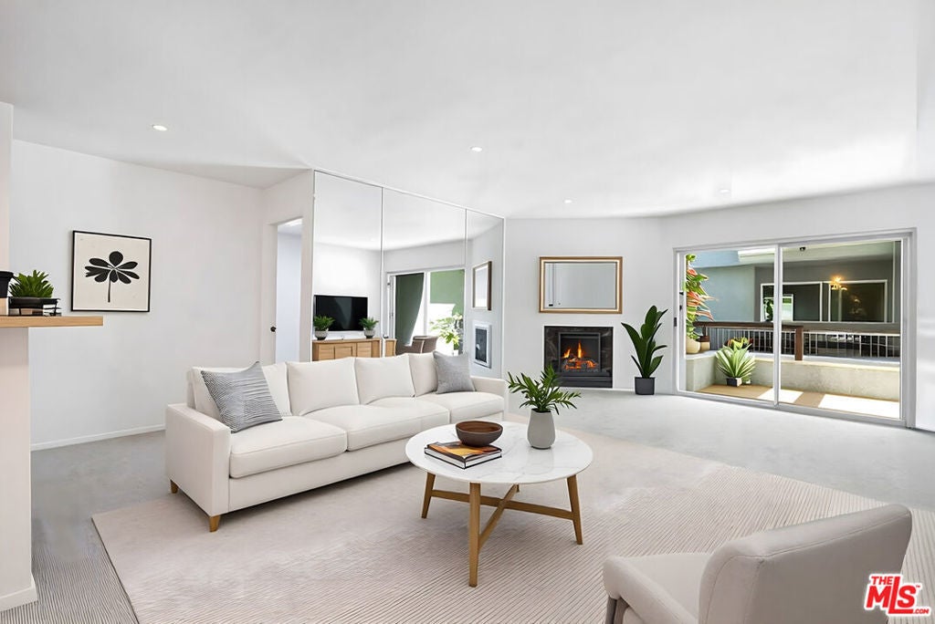 Photo of Listing #25624455