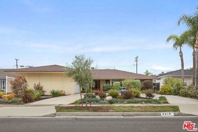 6619 S Bedford Avenue, Los Angeles