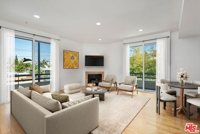 4567 Lexington Avenue # 106, Los Angeles