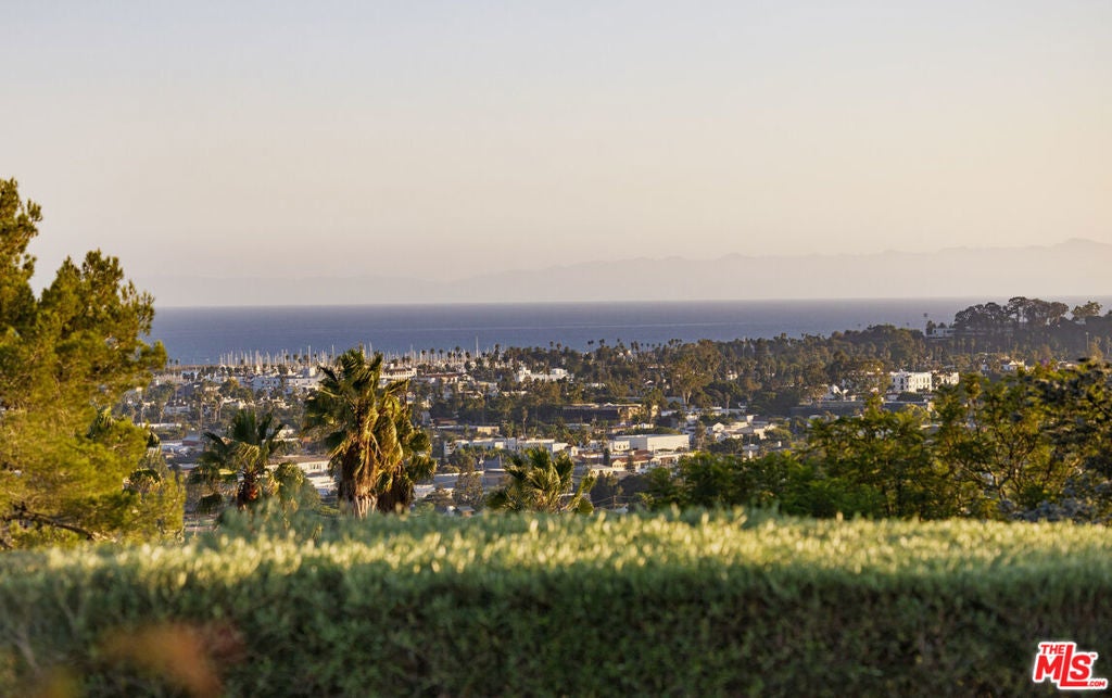 Photo of Listing #25623477