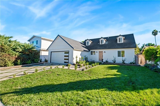 22730 Haynes, West Hills