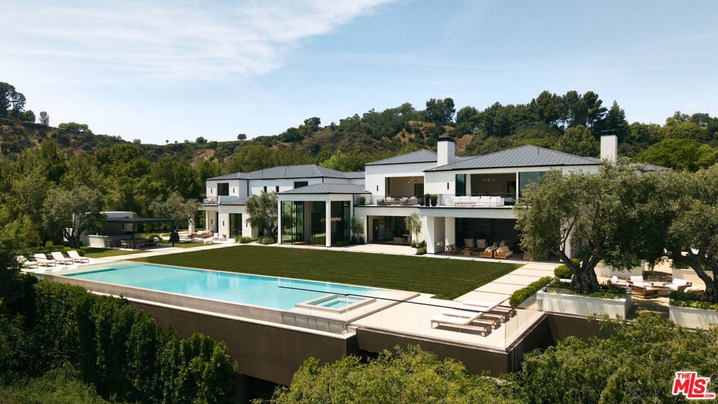 Photo of Listing #25624555