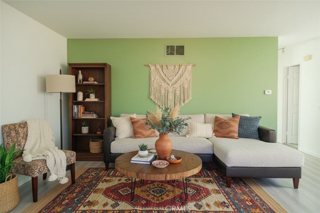 Photo of Listing #PW25265388