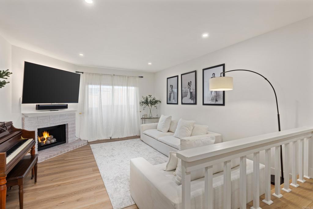 Photo of Listing #PTP2508910