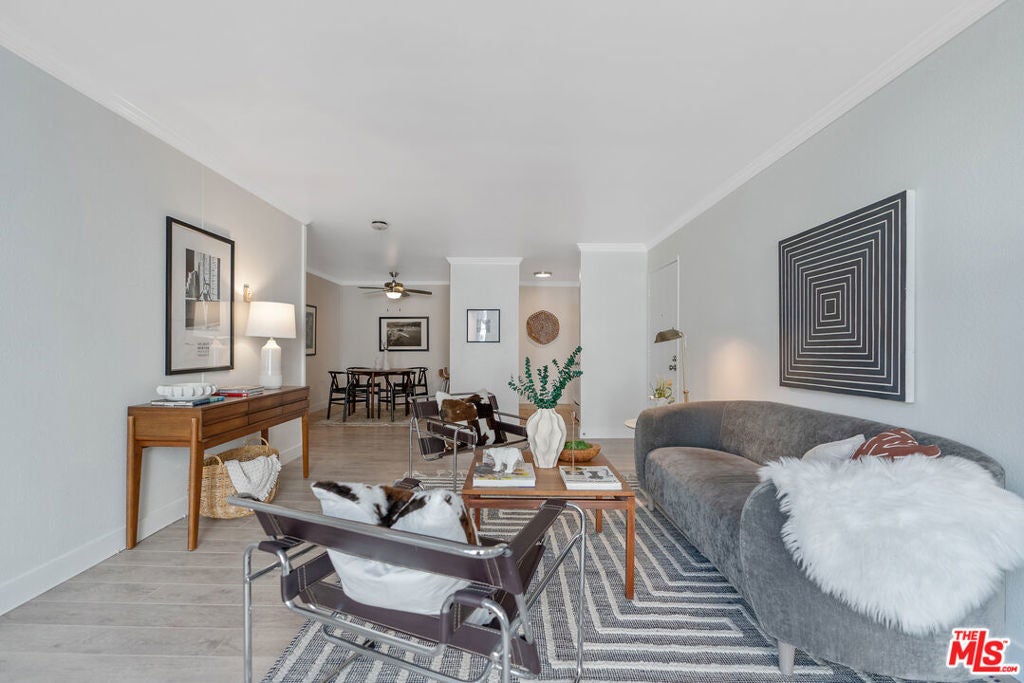 Photo of Listing #25611823