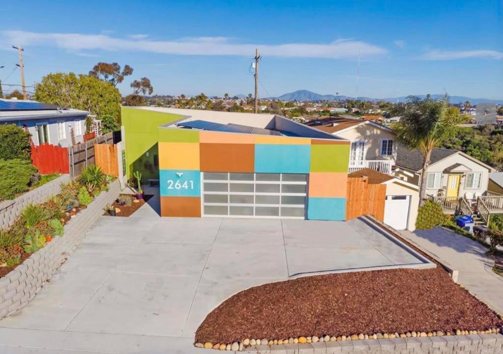 Photo of Listing #PTP2508920