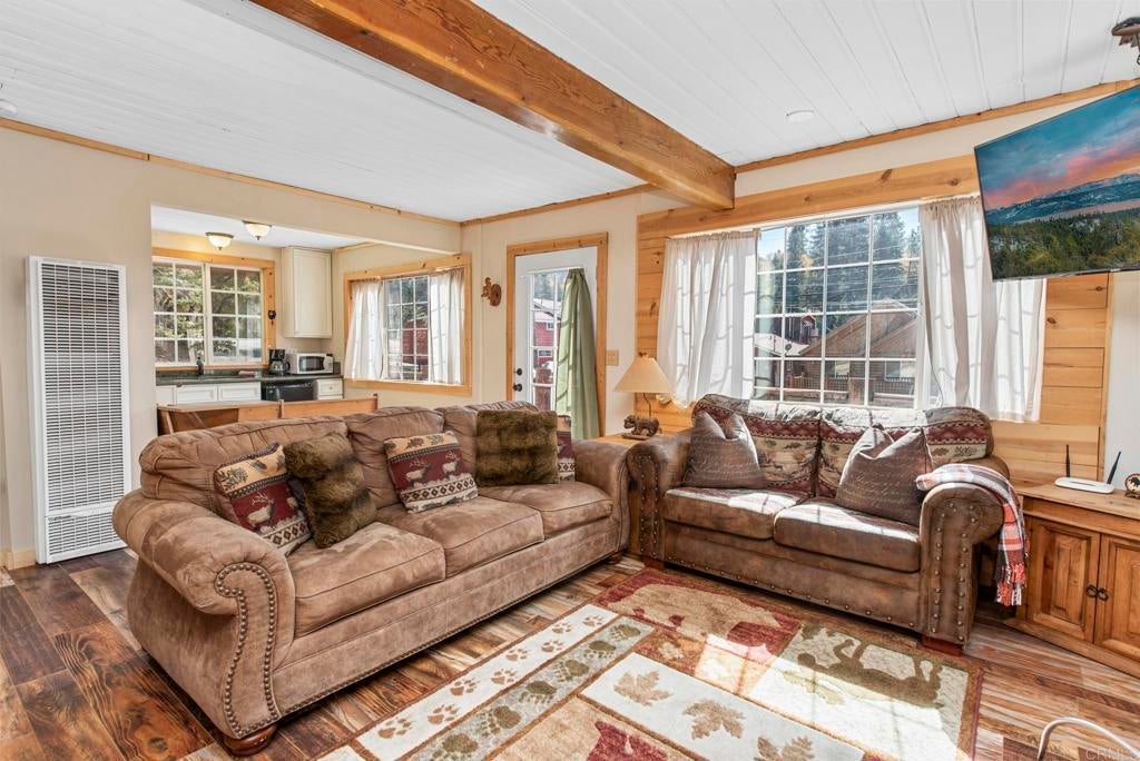 Photo of Listing #PTP2508921