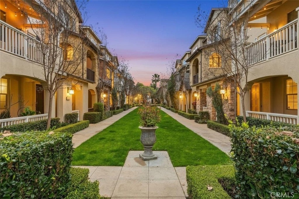 Photo of Listing #PW25269423