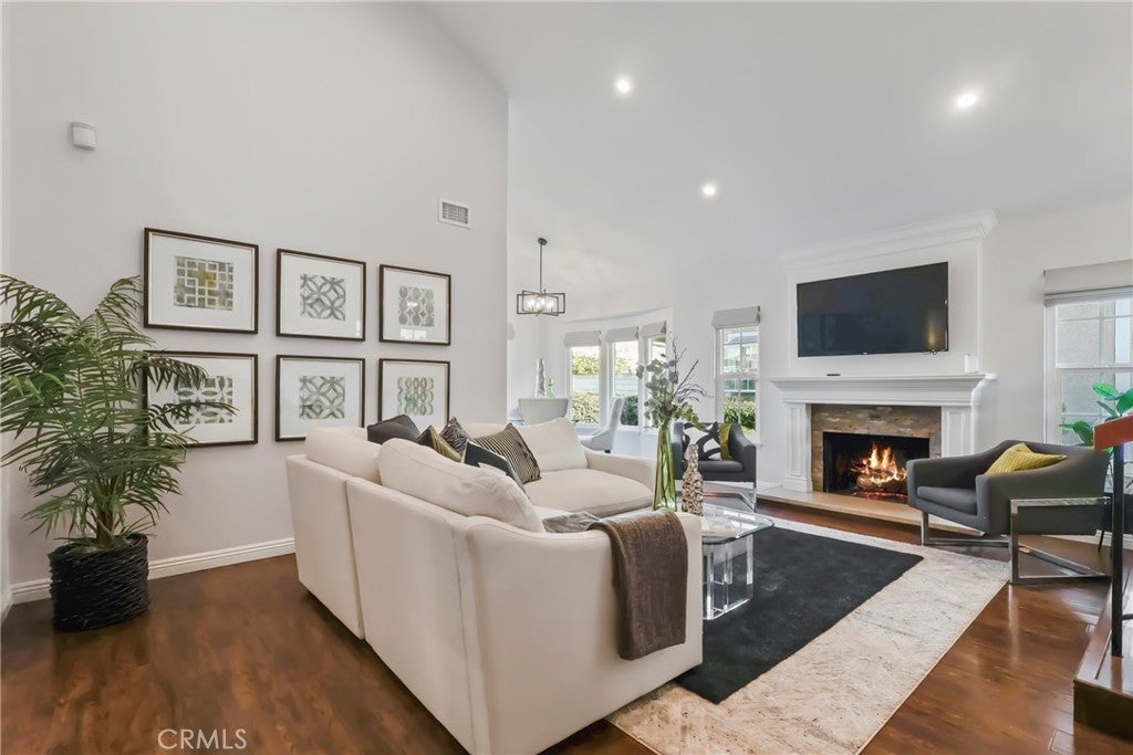 Photo of Listing #NP25269716