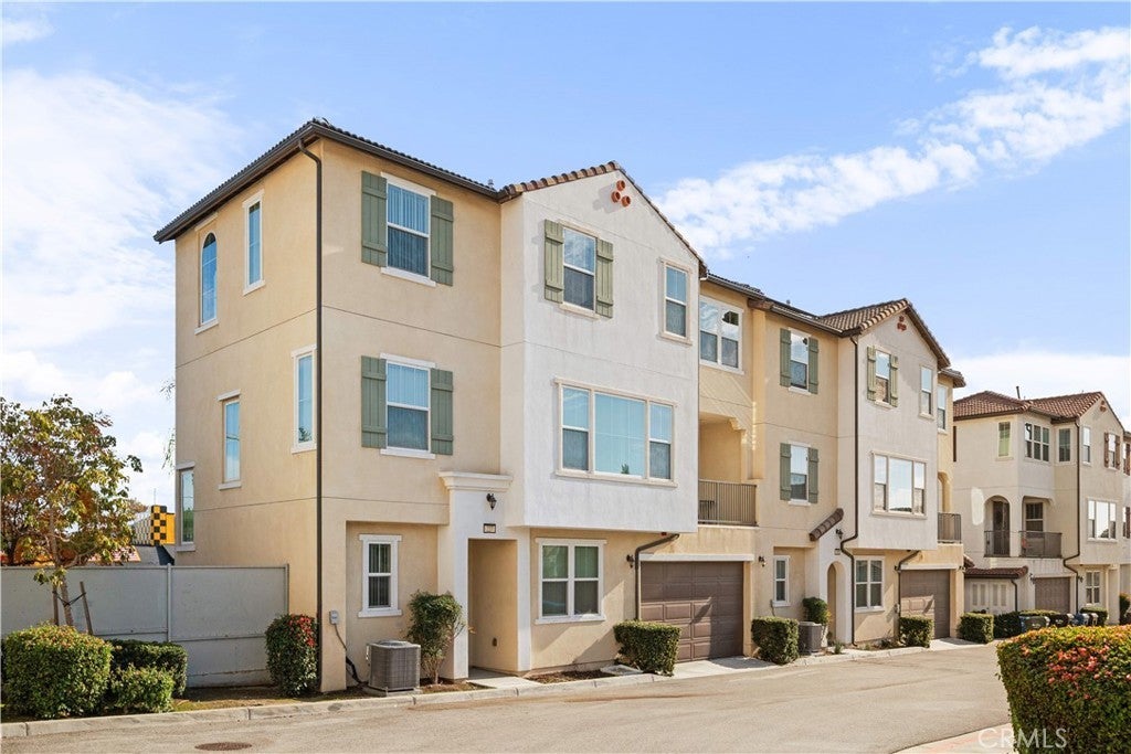 Photo of Listing #TR25267382