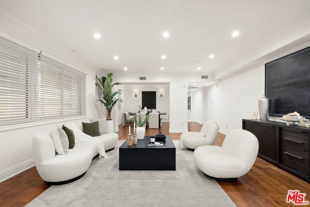 Photo of Listing #25614377