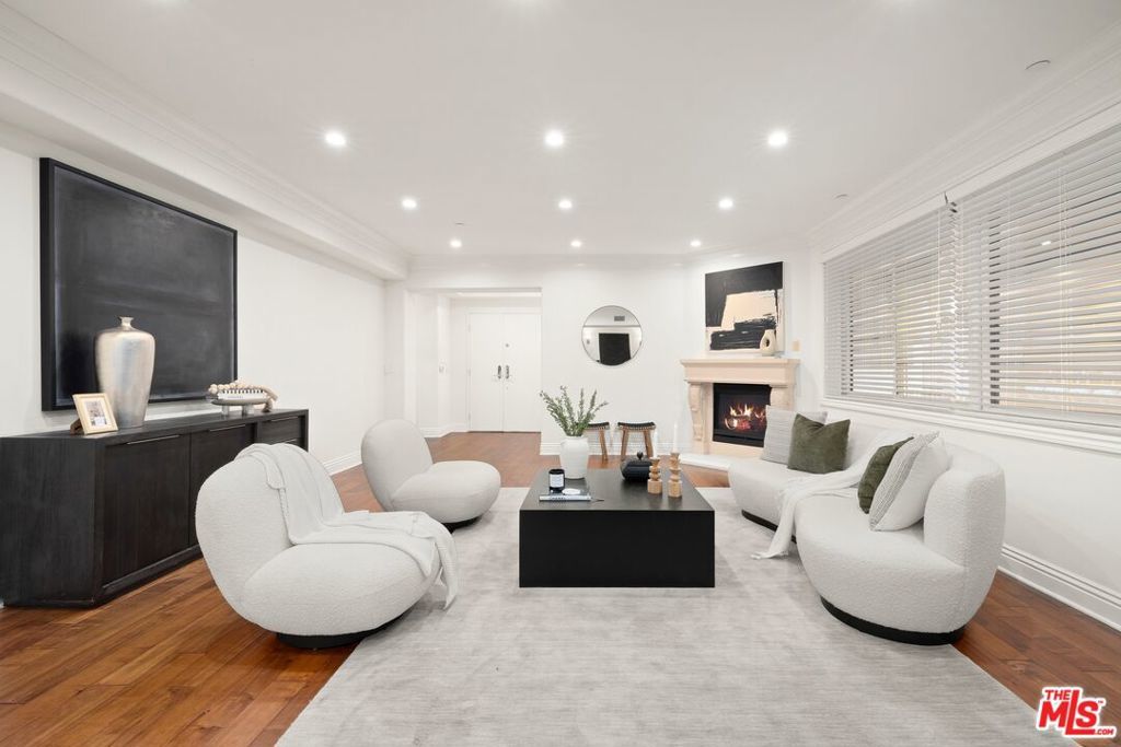 Photo of Listing #25614377