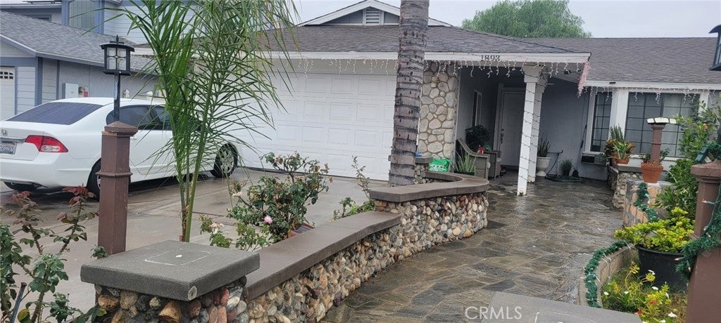 Photo of Listing #DW25270288