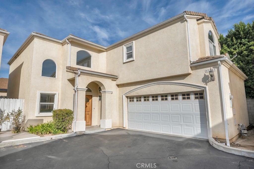 Photo of Listing #SR25268302