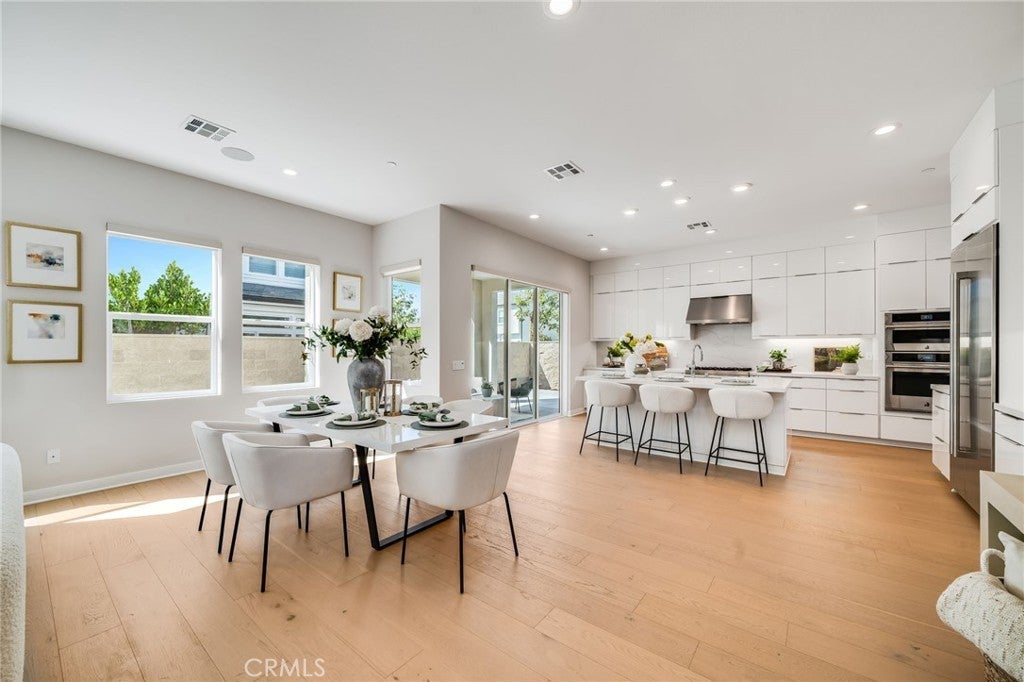 Photo of Listing #OC25270377