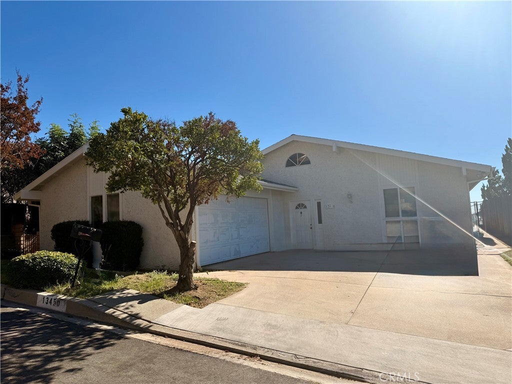 Photo of Listing #SR25270435