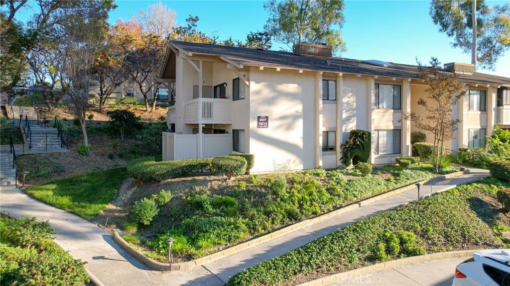 Photo of Listing #SR25270454