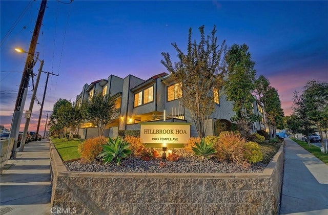 1903 Temple # 104, Signal Hill