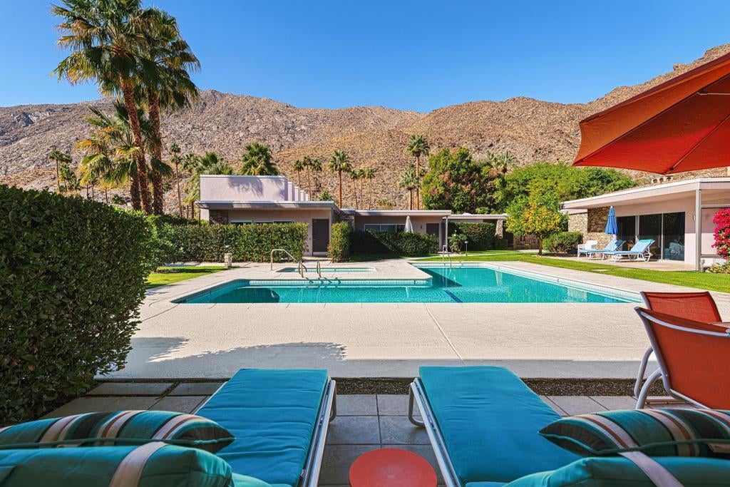 500 W Arenas Road # 2, Palm Springs