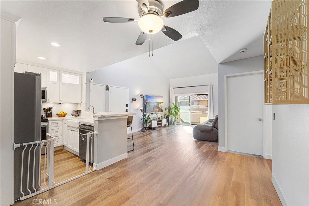 Photo of Listing #SR25269410