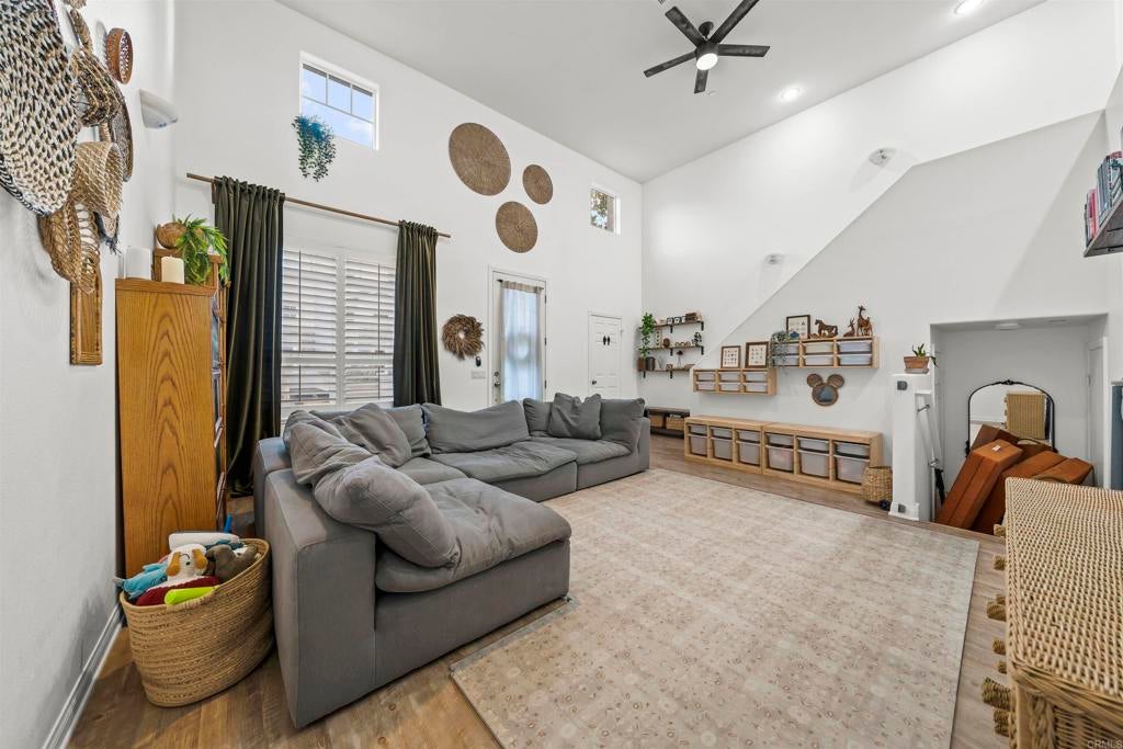 Photo of Listing #PTP2508954