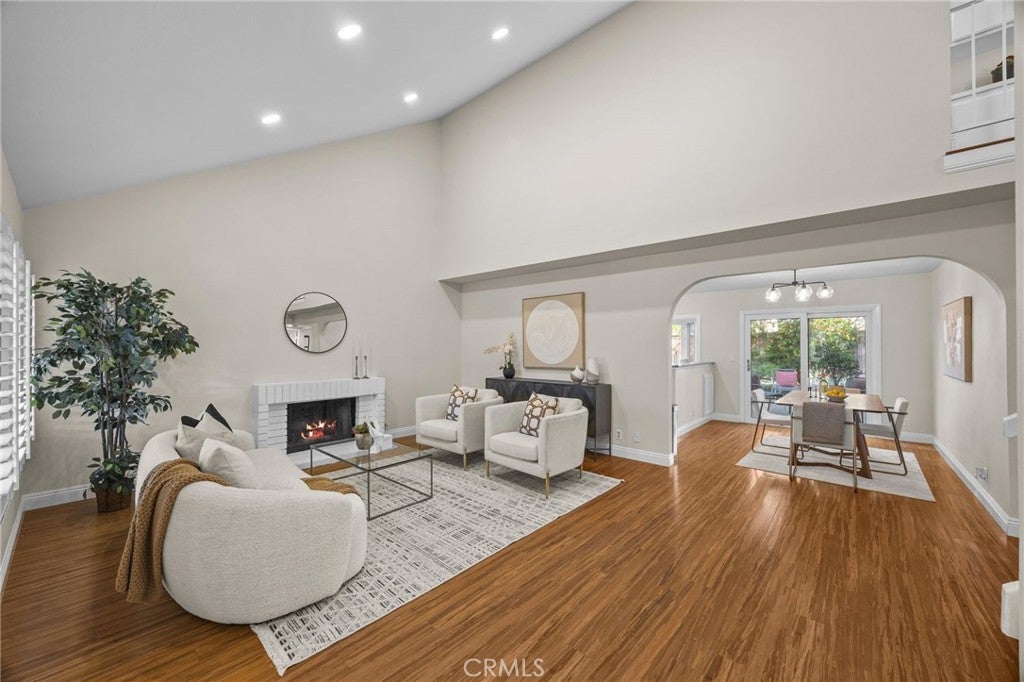 Photo of Listing #OC25270546