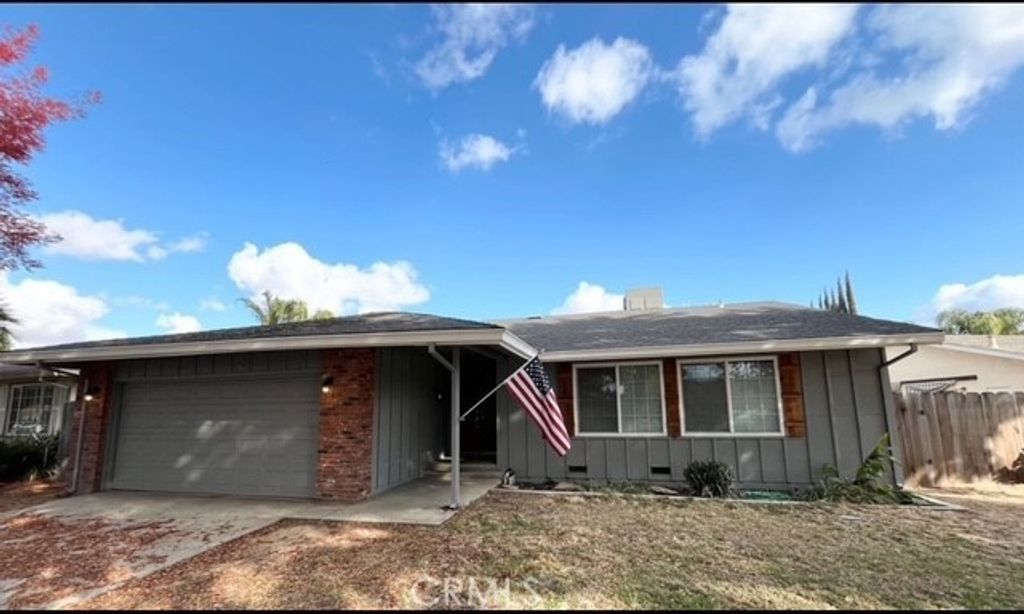 3056 Bedford, Merced