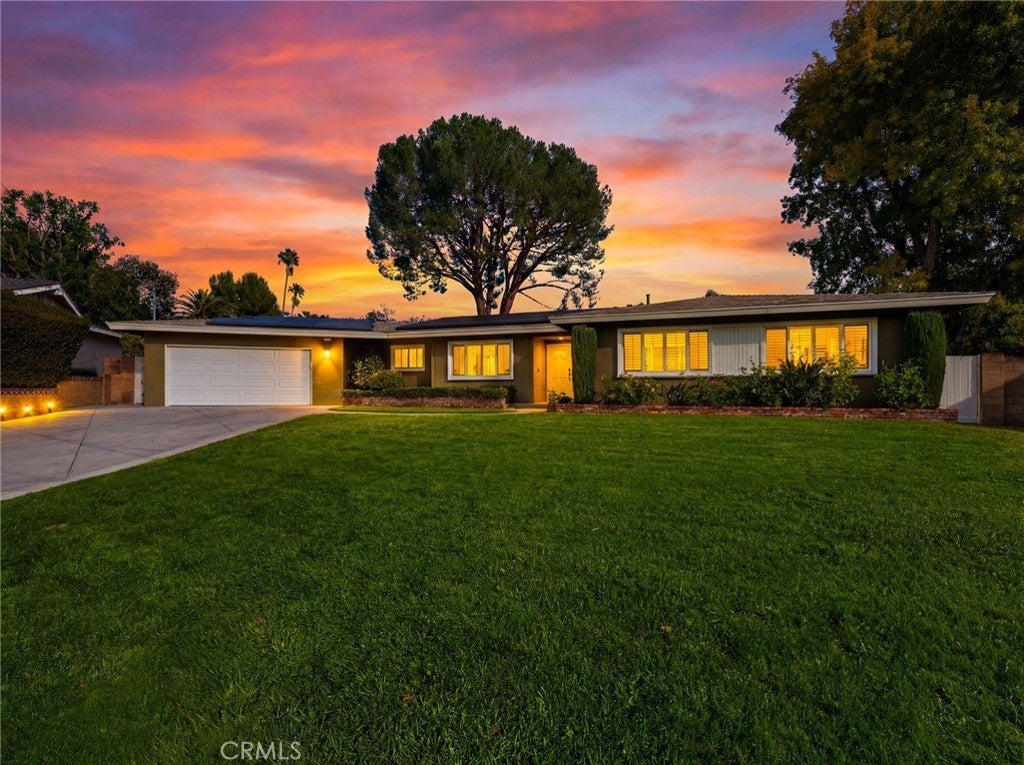 Photo of Listing #SR25270071