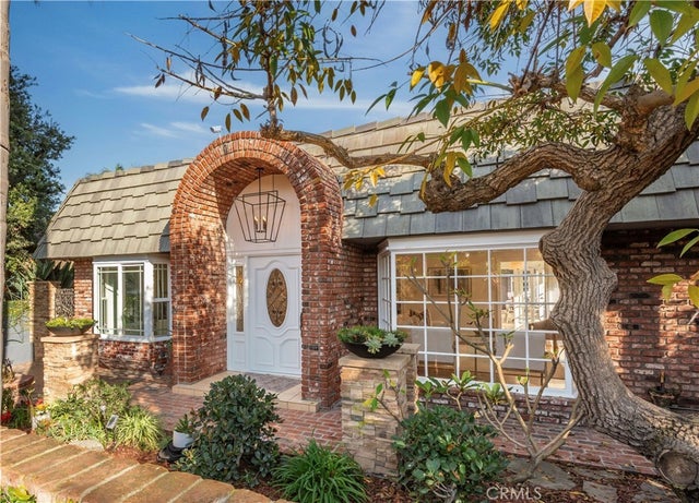 266 Park Avenue, Long Beach