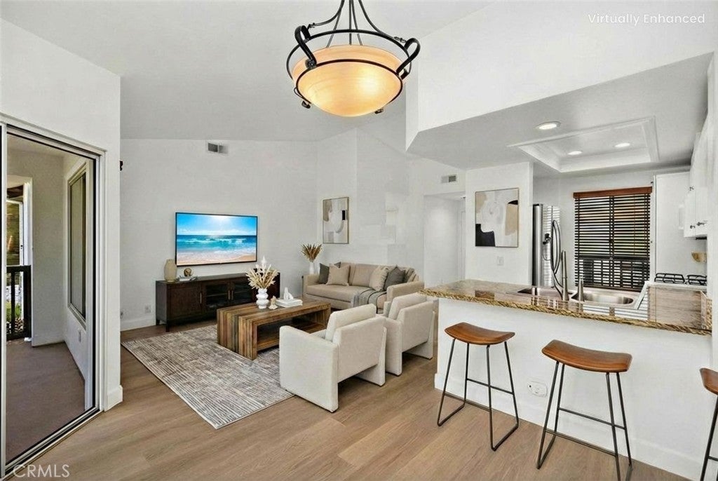 Photo of Listing #OC25271006