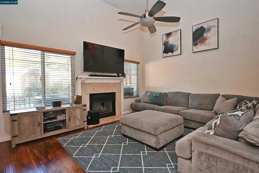 Photo of Listing #41118733