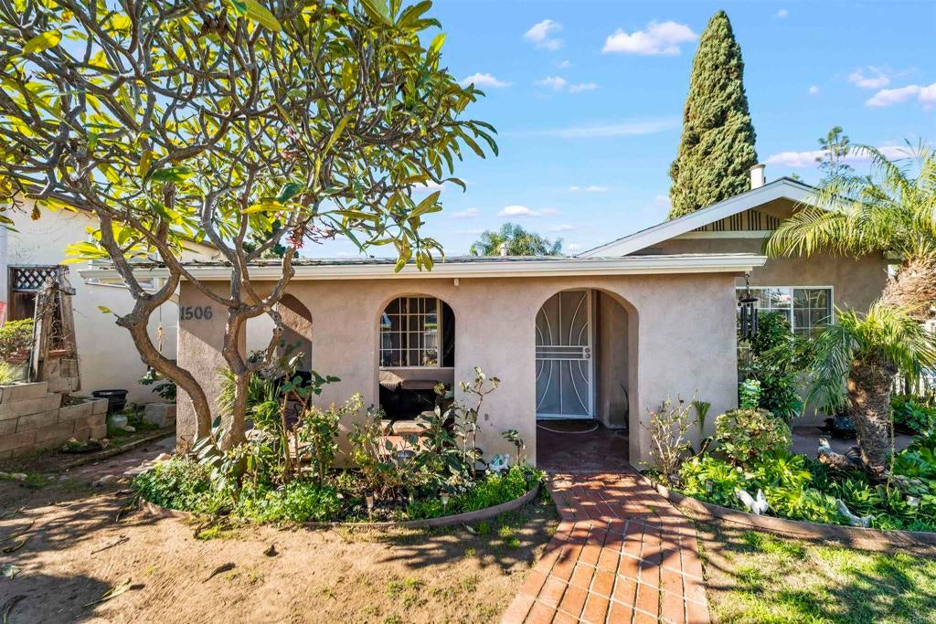 Photo of Listing #PTP2508977