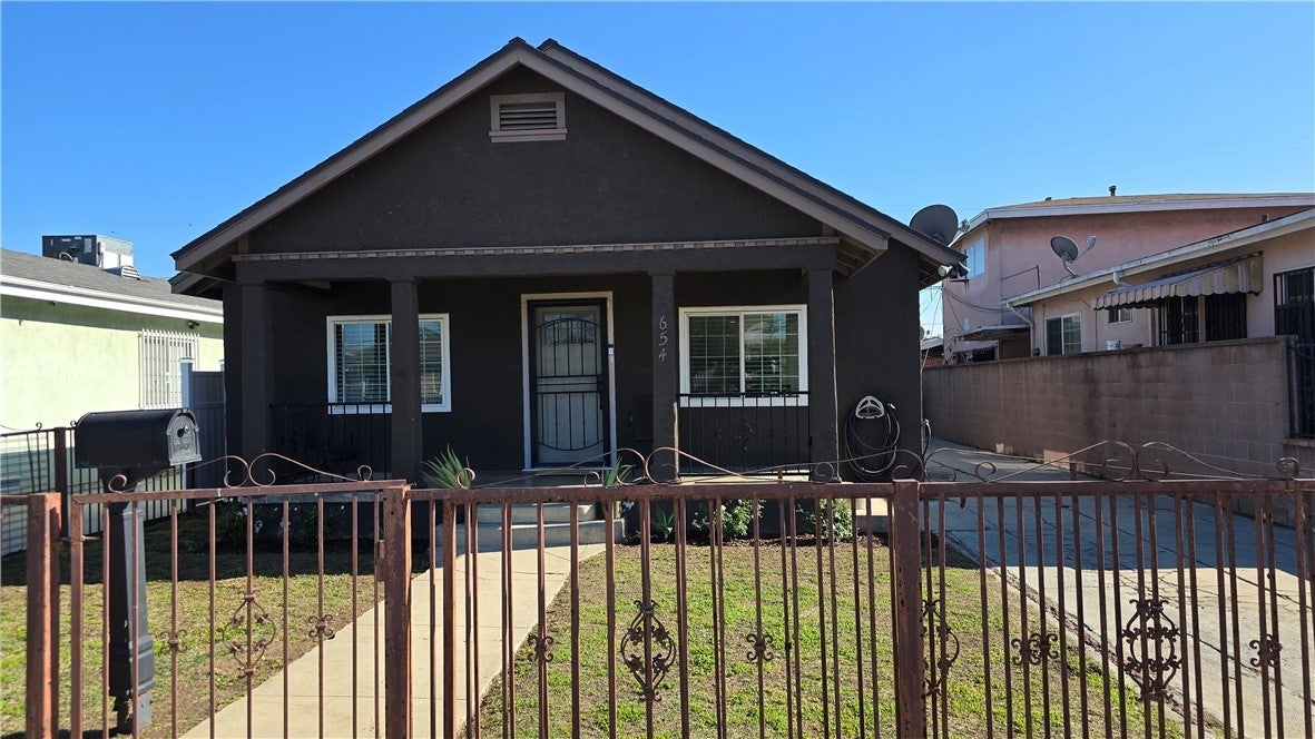 Photo of Listing #PW25270443