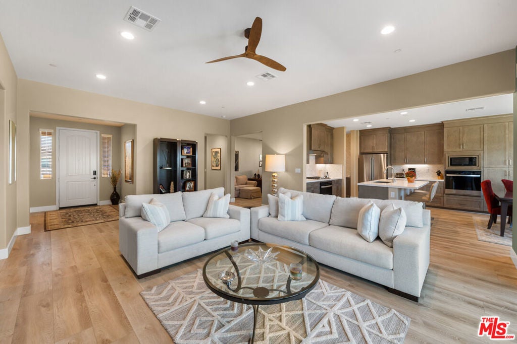 Photo of Listing #25625091