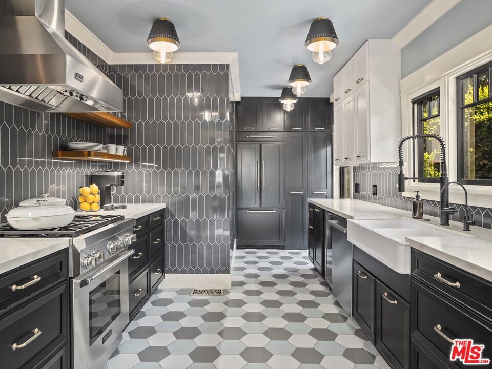 Photo of Listing #25625537