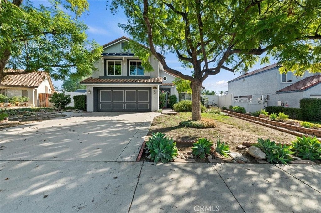 Photo of Listing #IV25271309