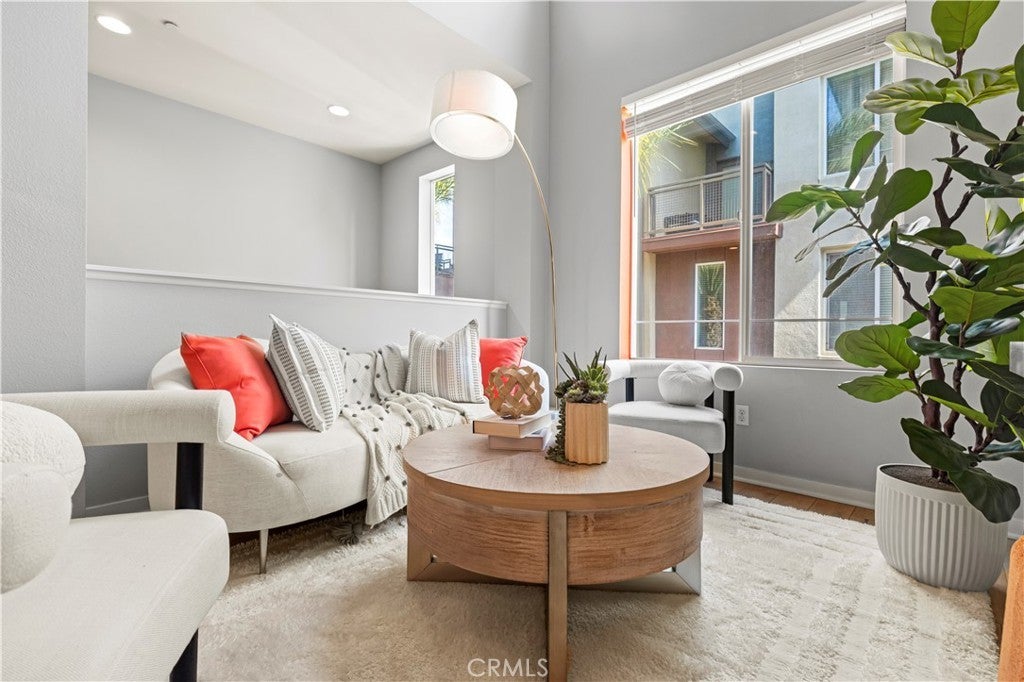 Photo of Listing #WS25268683