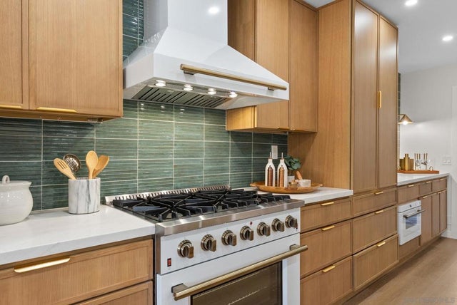 16048 Via Viajera, Rancho Santa Fe.