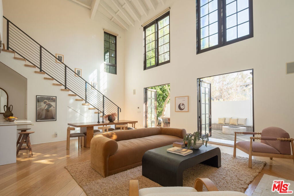 Photo of Listing #25624177