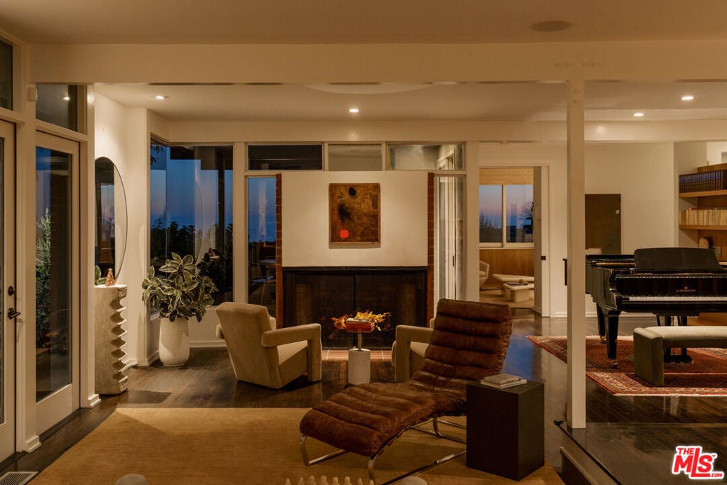 Photo of Listing #25625385