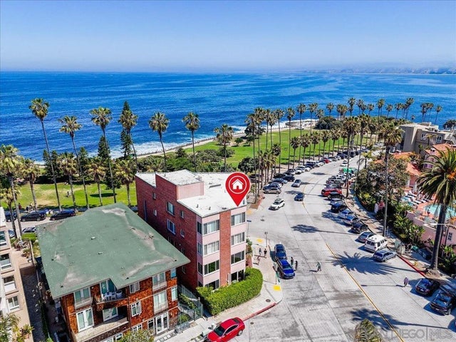 8040 Girard Ave # 1, La Jolla.