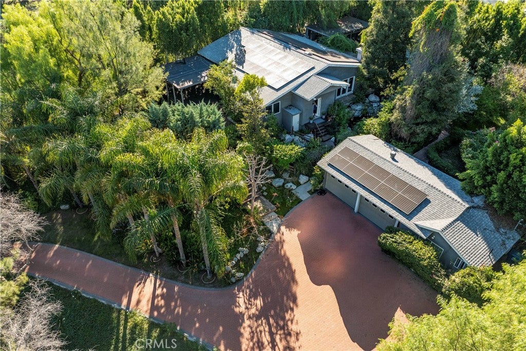 Photo of Listing #SR25265503