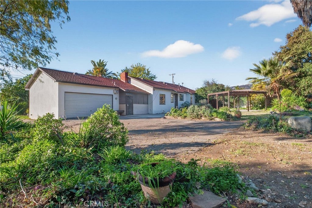 Photo of Listing #IV25271739