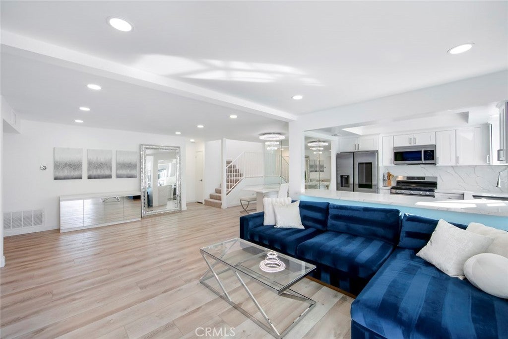 Photo of Listing #PW25271788